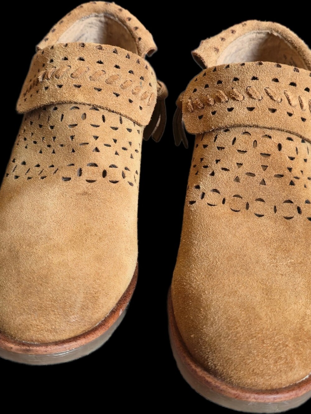 Sofft Bristow Tan Suede Laser Cut Ankle Booties Size 6M - Picture 4 of 16